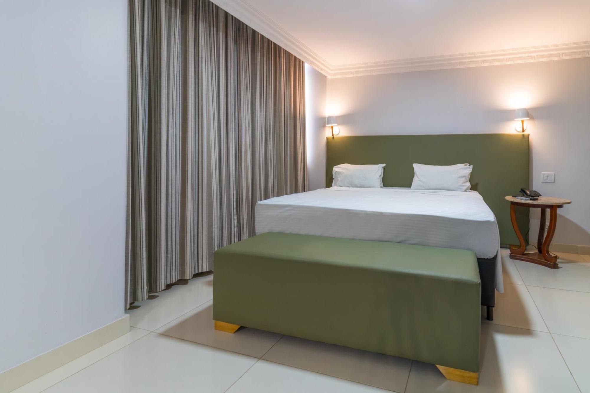 Umuarama Plaza Hotel By Castelo Itaipava กัวยาเนีย ภายนอก รูปภาพ