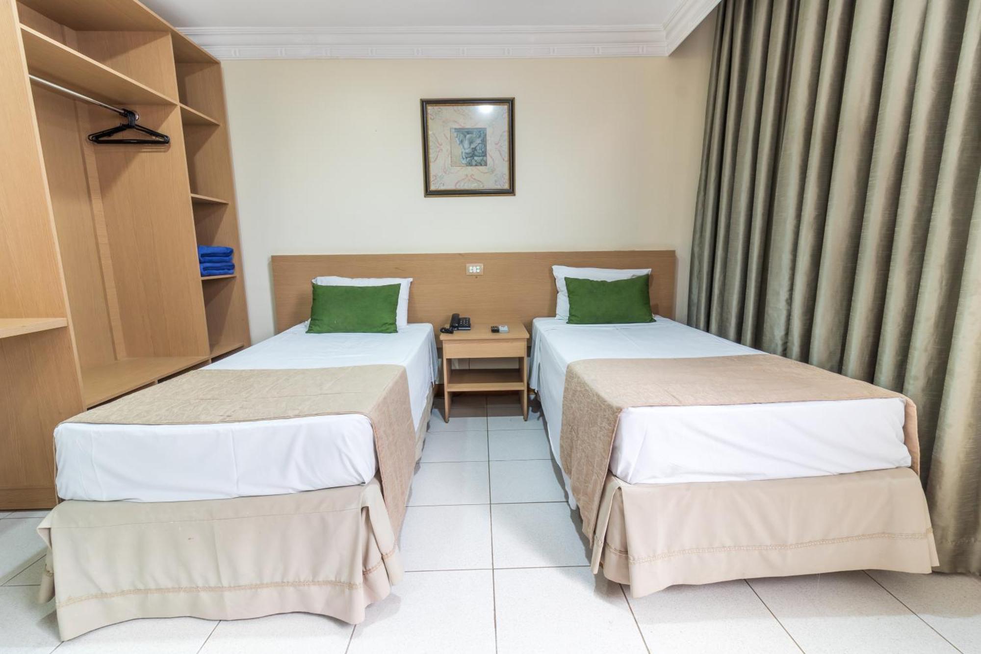 Umuarama Plaza Hotel By Castelo Itaipava กัวยาเนีย ภายนอก รูปภาพ