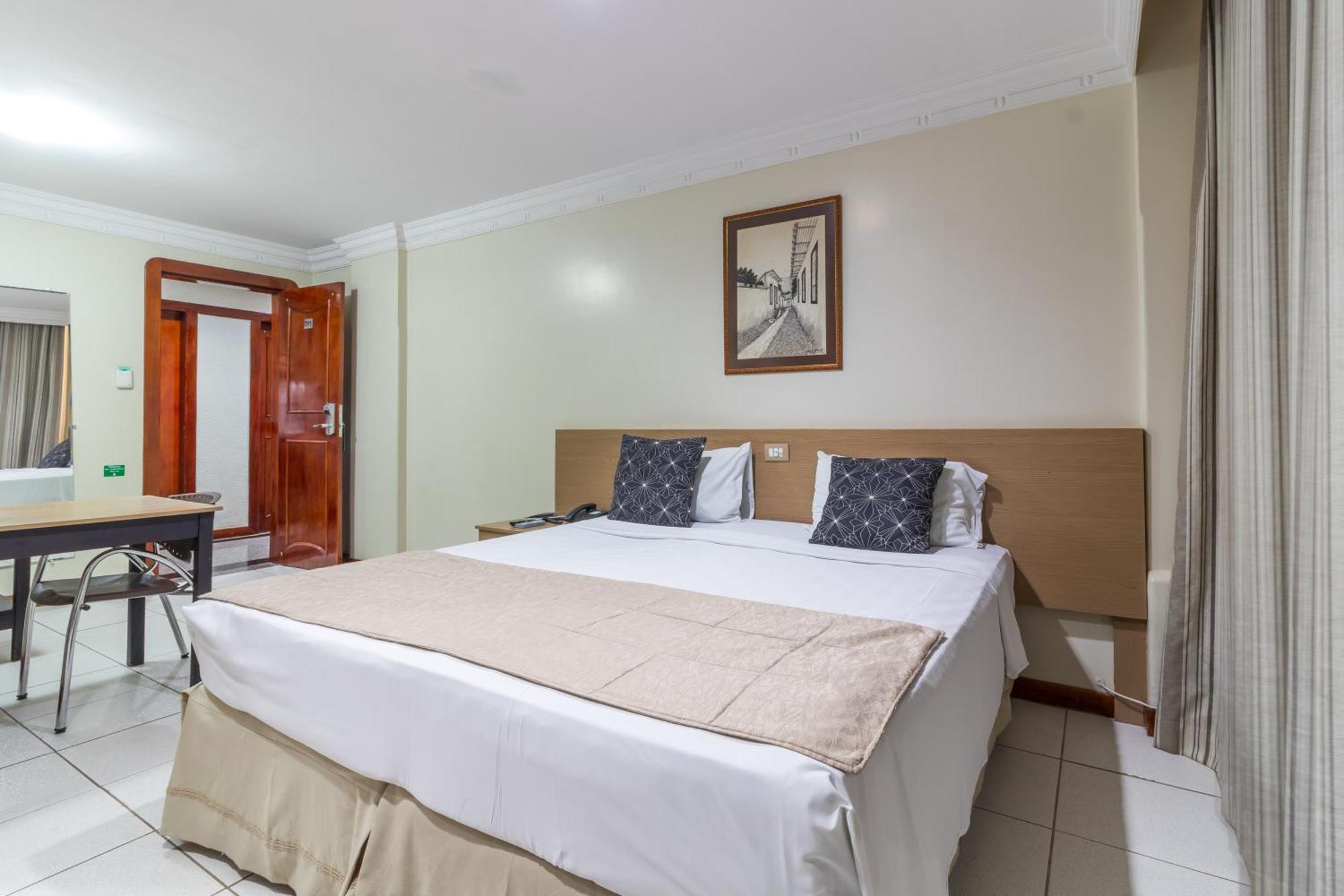 Umuarama Plaza Hotel By Castelo Itaipava กัวยาเนีย ภายนอก รูปภาพ