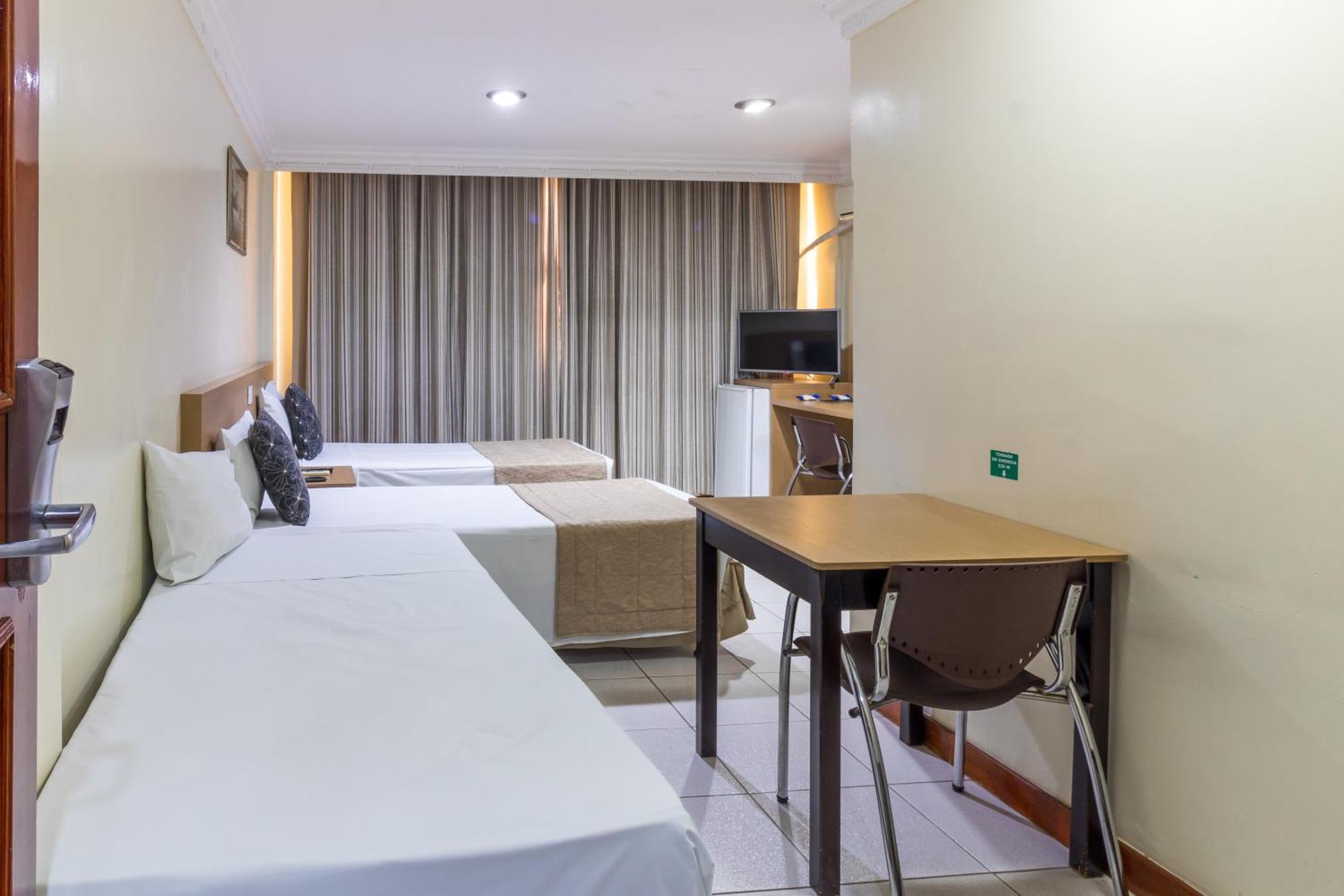 Umuarama Plaza Hotel By Castelo Itaipava กัวยาเนีย ภายนอก รูปภาพ