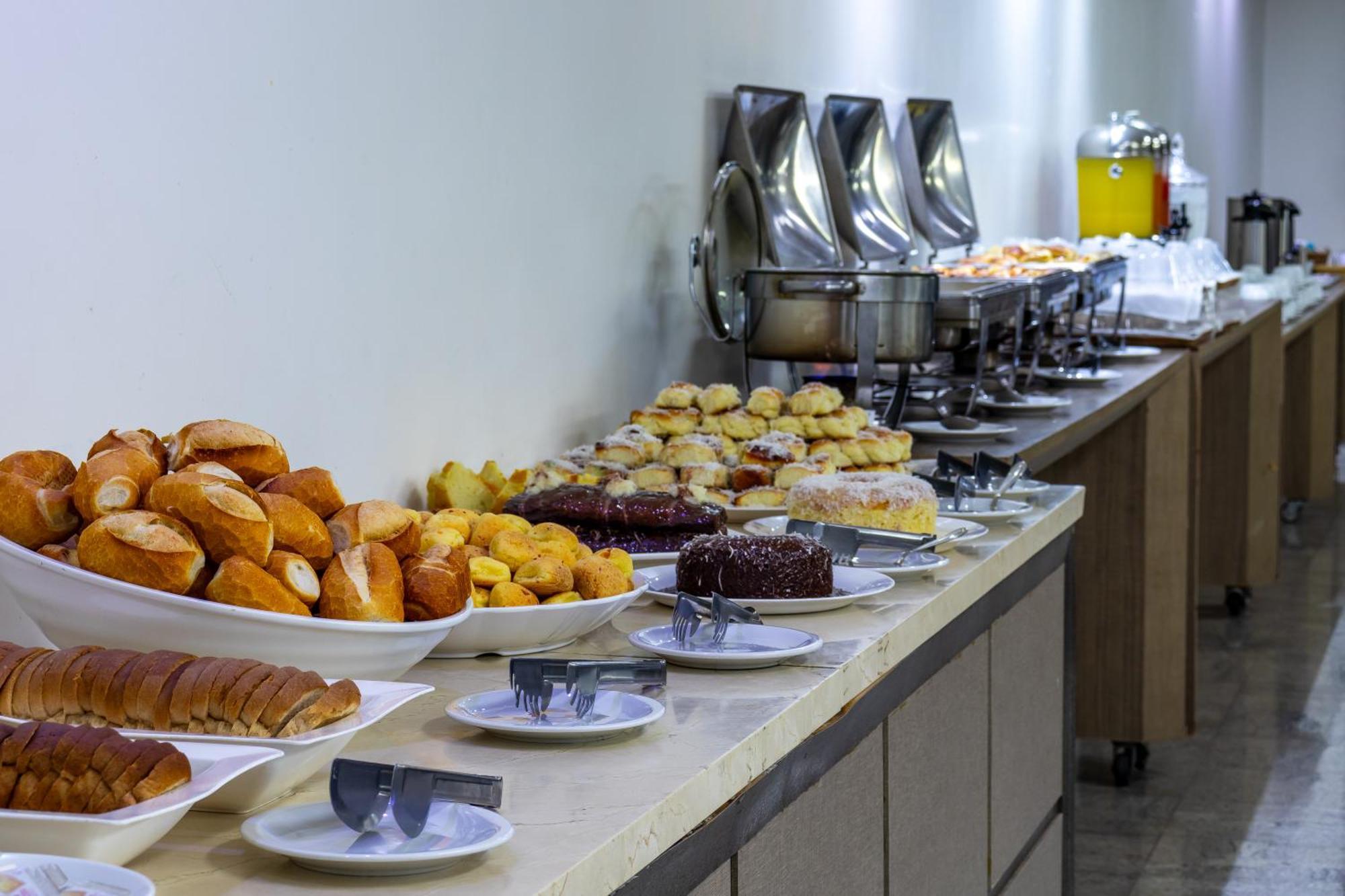 Umuarama Plaza Hotel By Castelo Itaipava กัวยาเนีย ภายนอก รูปภาพ