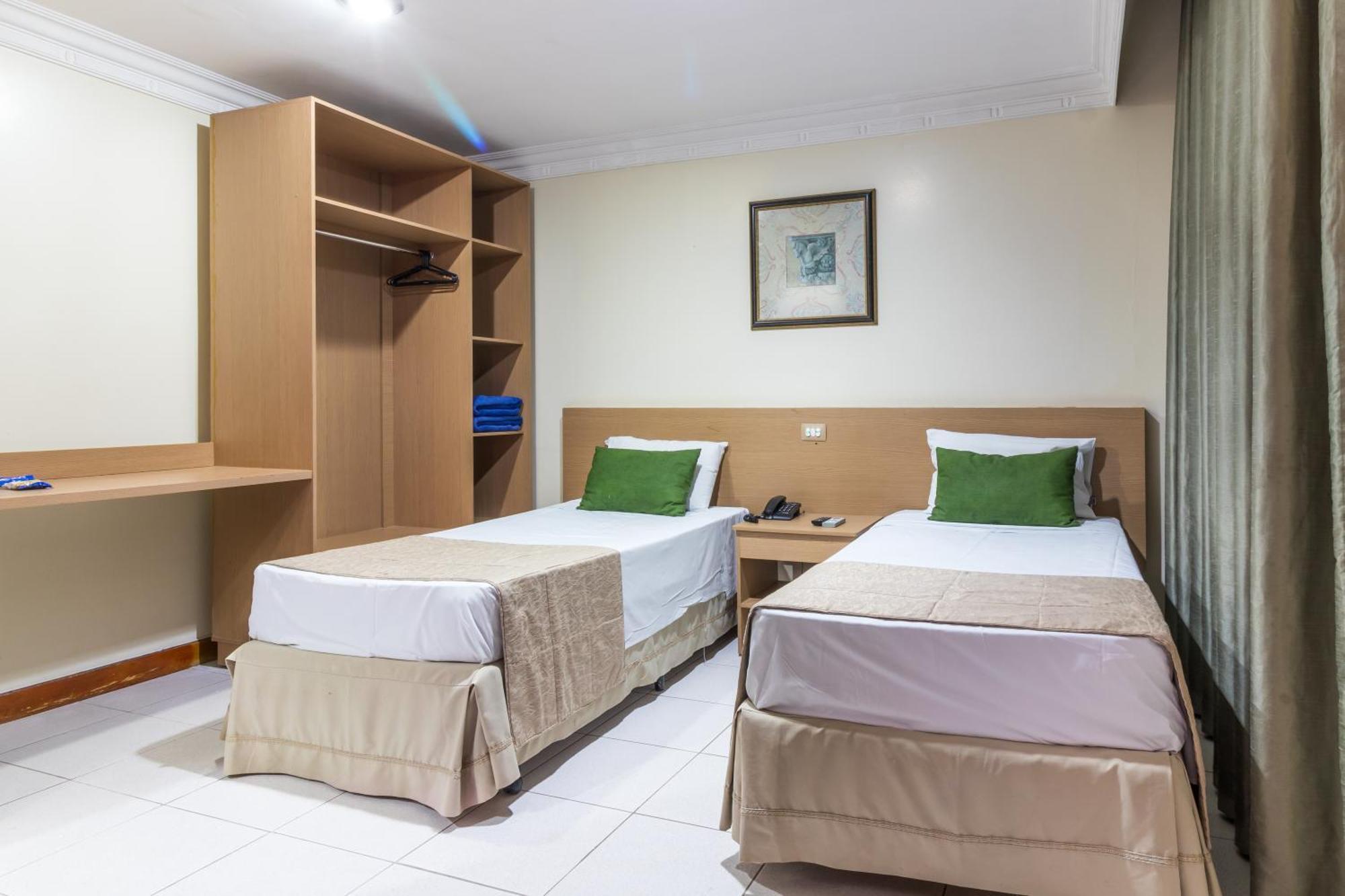 Umuarama Plaza Hotel By Castelo Itaipava กัวยาเนีย ภายนอก รูปภาพ