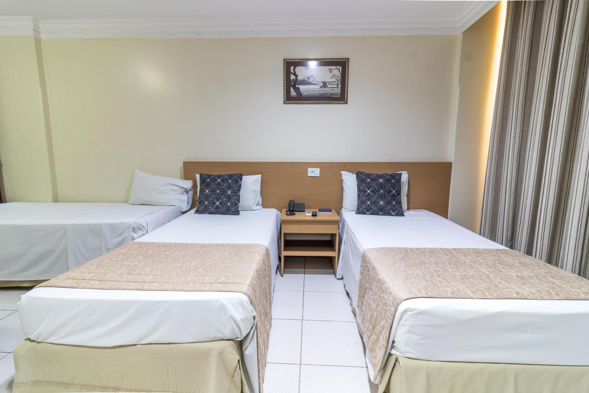 Umuarama Plaza Hotel By Castelo Itaipava กัวยาเนีย ภายนอก รูปภาพ