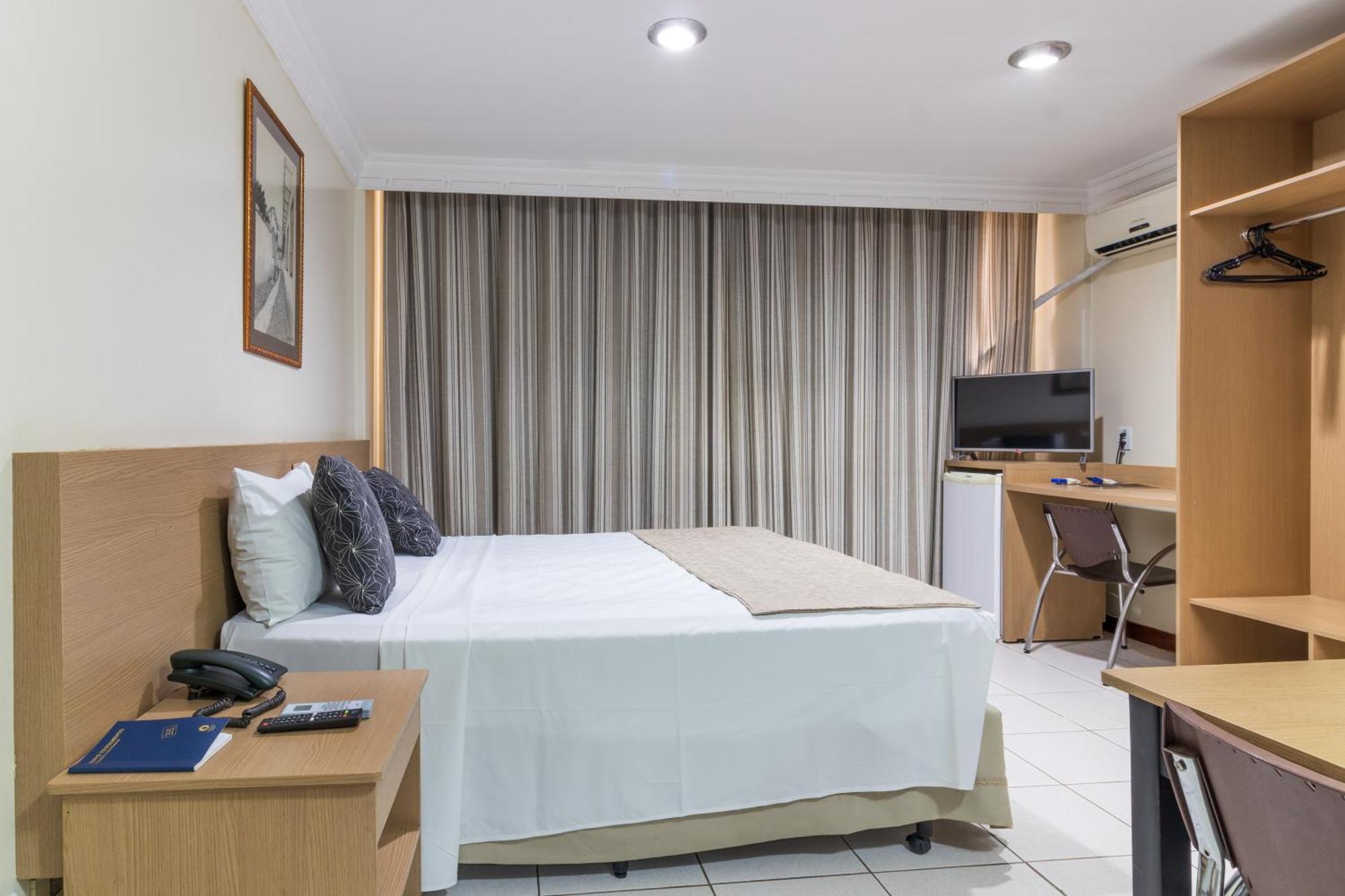 Umuarama Plaza Hotel By Castelo Itaipava กัวยาเนีย ภายนอก รูปภาพ