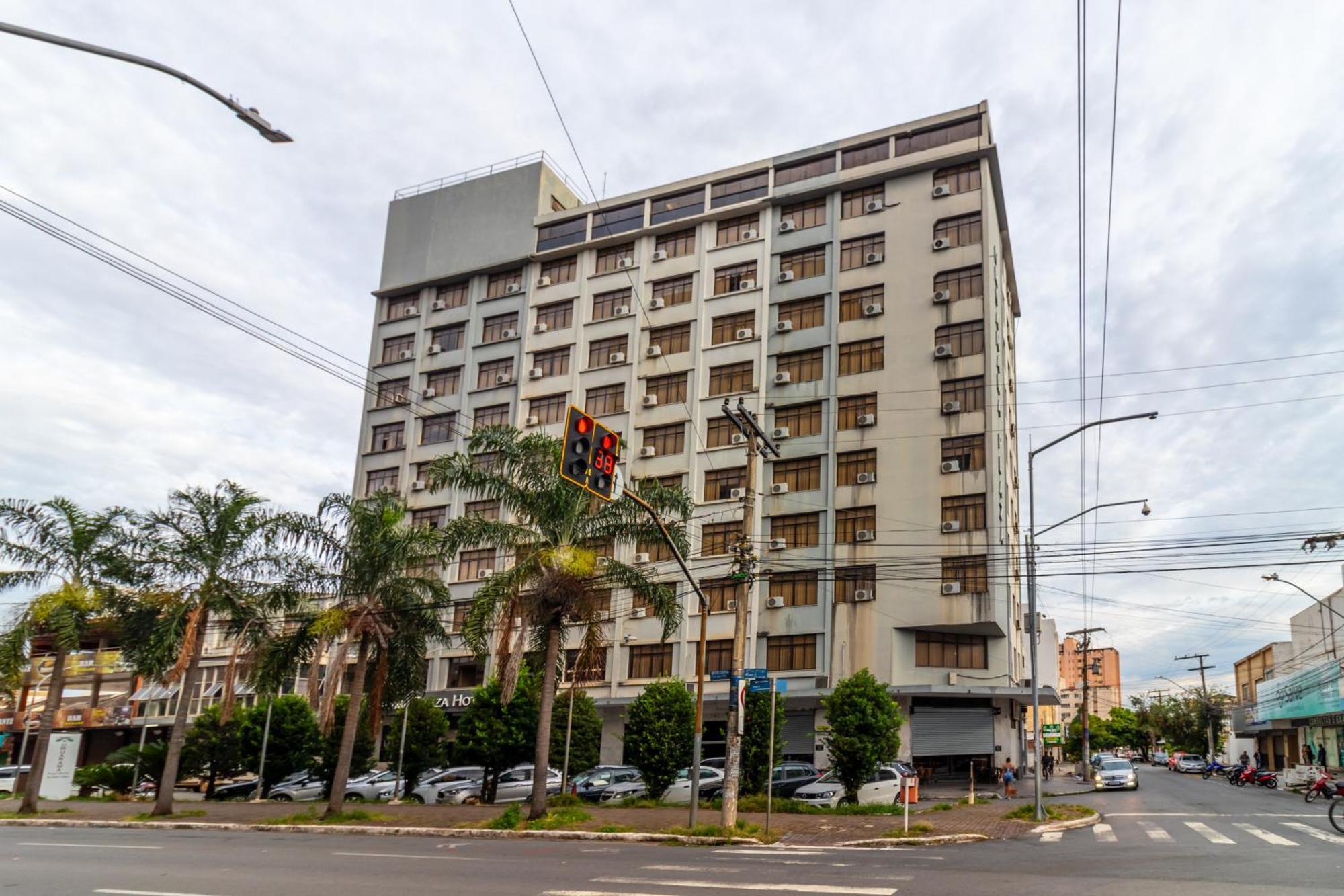 Umuarama Plaza Hotel By Castelo Itaipava กัวยาเนีย ภายนอก รูปภาพ