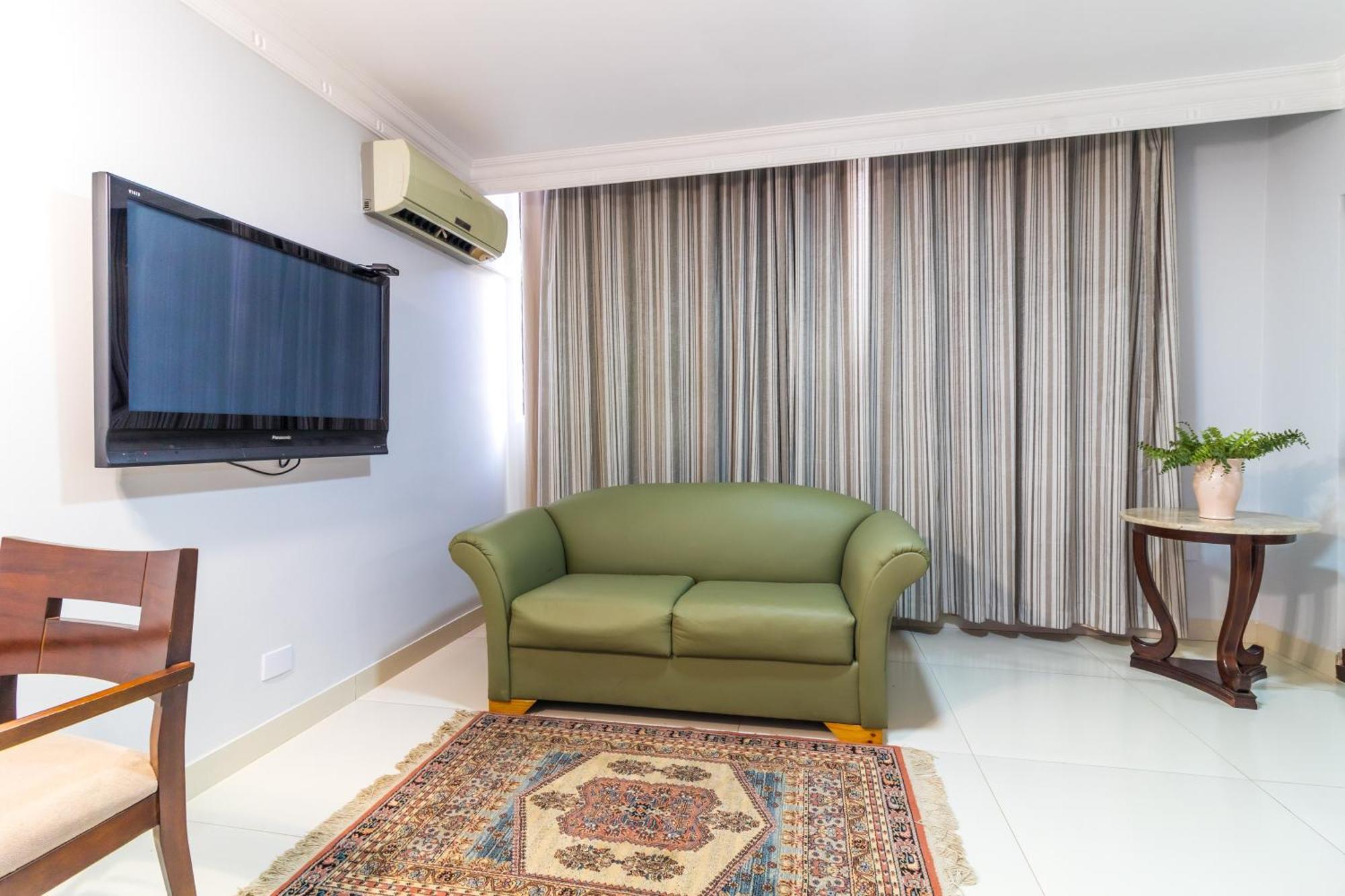 Umuarama Plaza Hotel By Castelo Itaipava กัวยาเนีย ภายนอก รูปภาพ